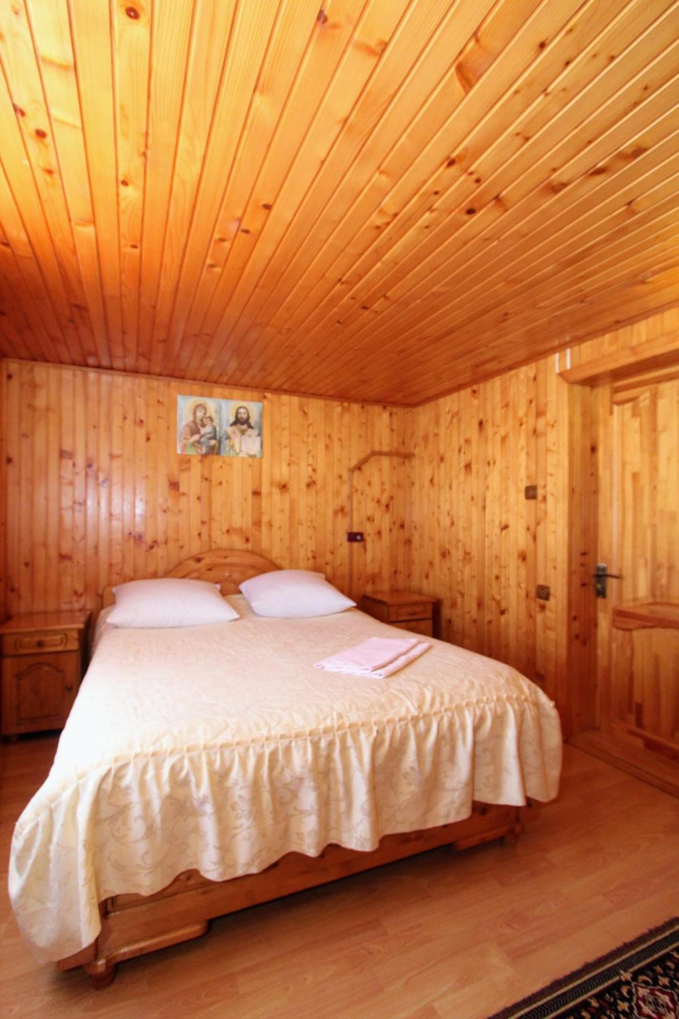 Карпатська Полонина Apartment Yaremche Luaran gambar